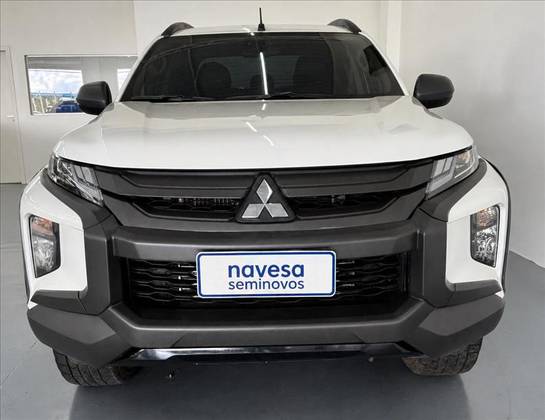 MITSUBISHI L200 TRITON 2.4 16V TURBO DIESEL OUTDOOR GLS CD 4X4 AUTOMÁTICO